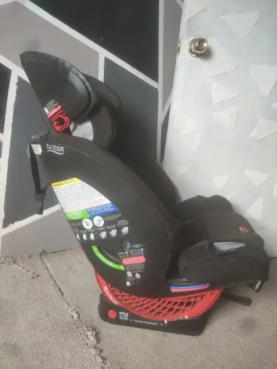 Silla de auto Britax negra con portavasos - miniatura 4