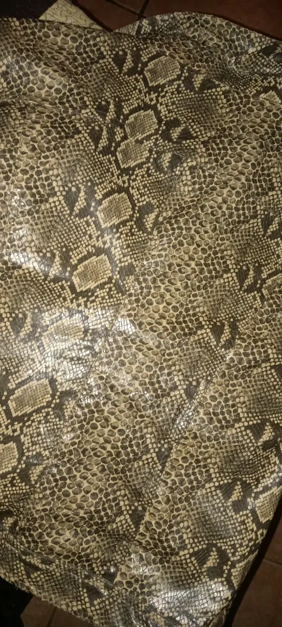 Chaqueta de cuero sintético con diseño de serpiente - 3