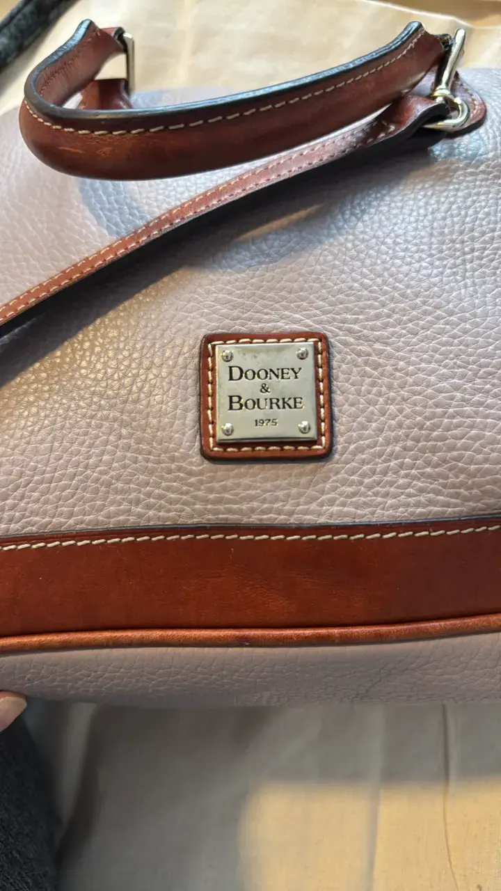 Bolso de cuero beige y marrón Dooney - 3