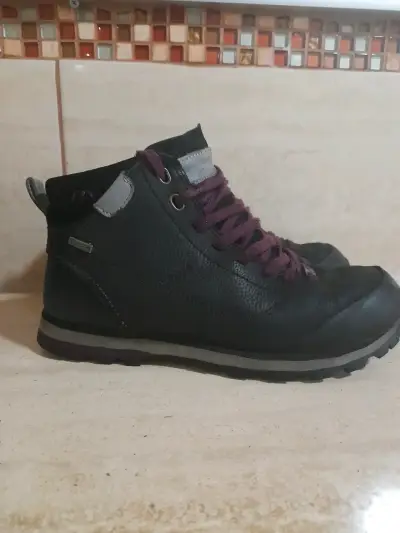 Botas de cuero negras para unisex con cordones - miniatura 1