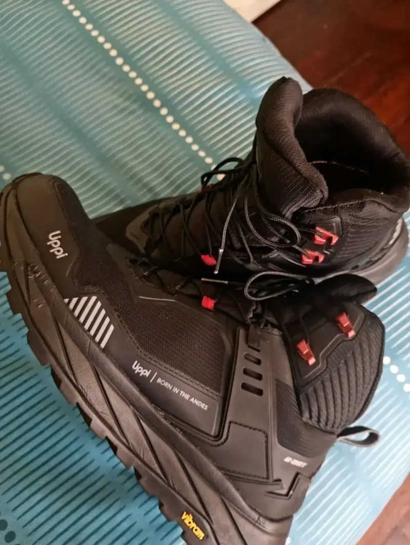 Botas de montaña negras Upp! con suela Vibram - 4