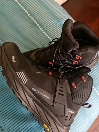 Botas de montaña negras Upp! con suela Vibram - miniatura 4