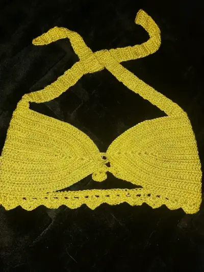 Top de crochet amarillo para mujer - miniatura 1