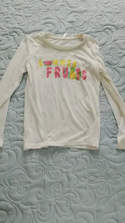 Lote de poleras y pijamas para niña - miniatura 4