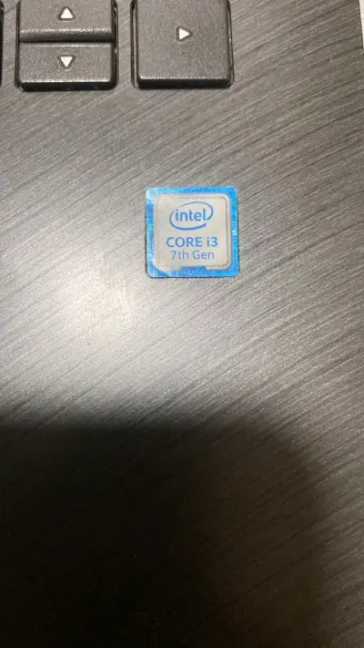 Notebook HP Pavilion Core i3 7ma Generación - miniatura 2
