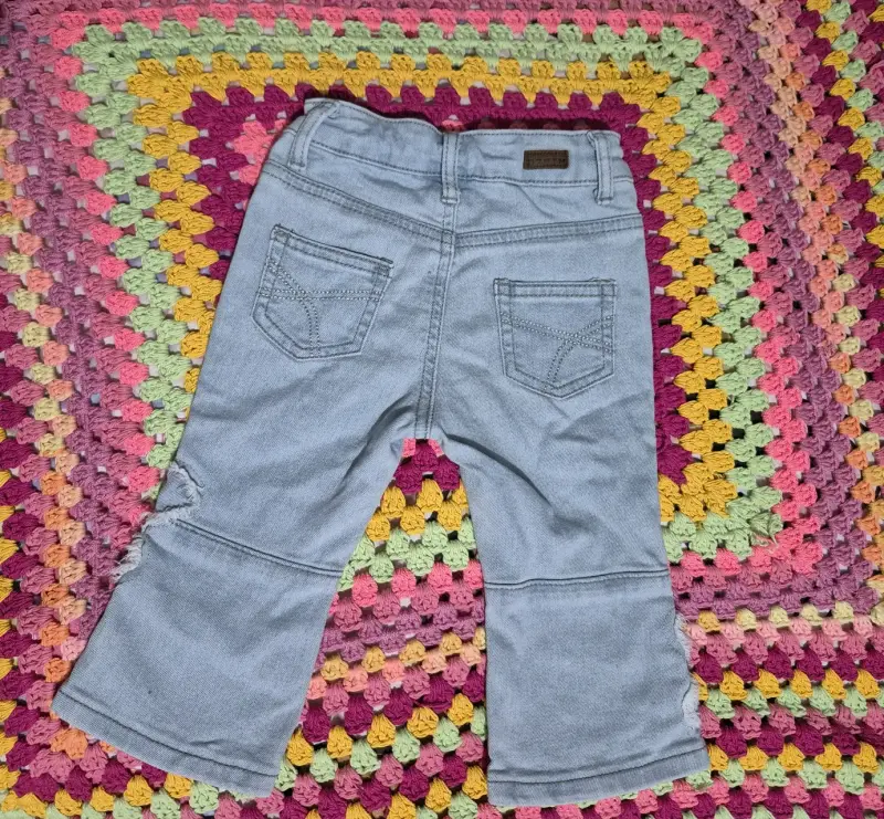 Jeans de bebé con diseño de flores - 2