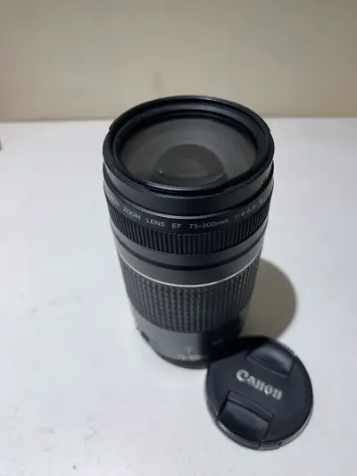 Lente Canon Zoom EF 75-300mm f/4-5.6 III - miniatura 2