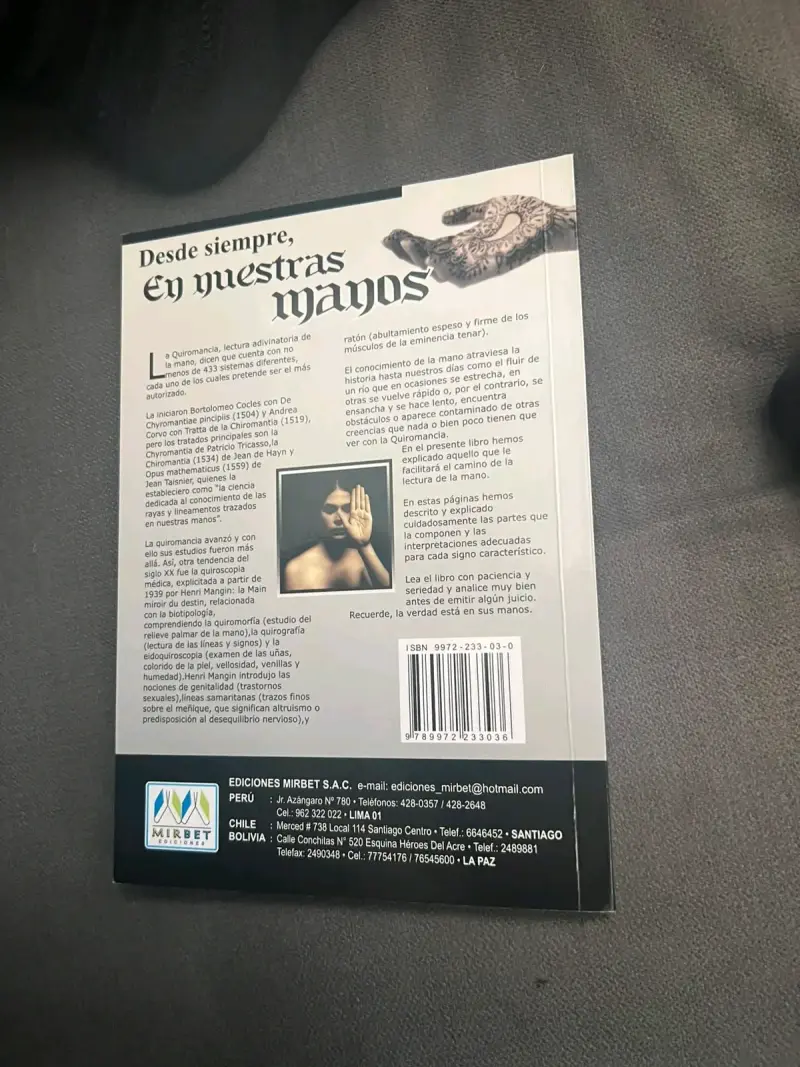 Libro Quiromancia de Adriana Martínez Valdez - 2