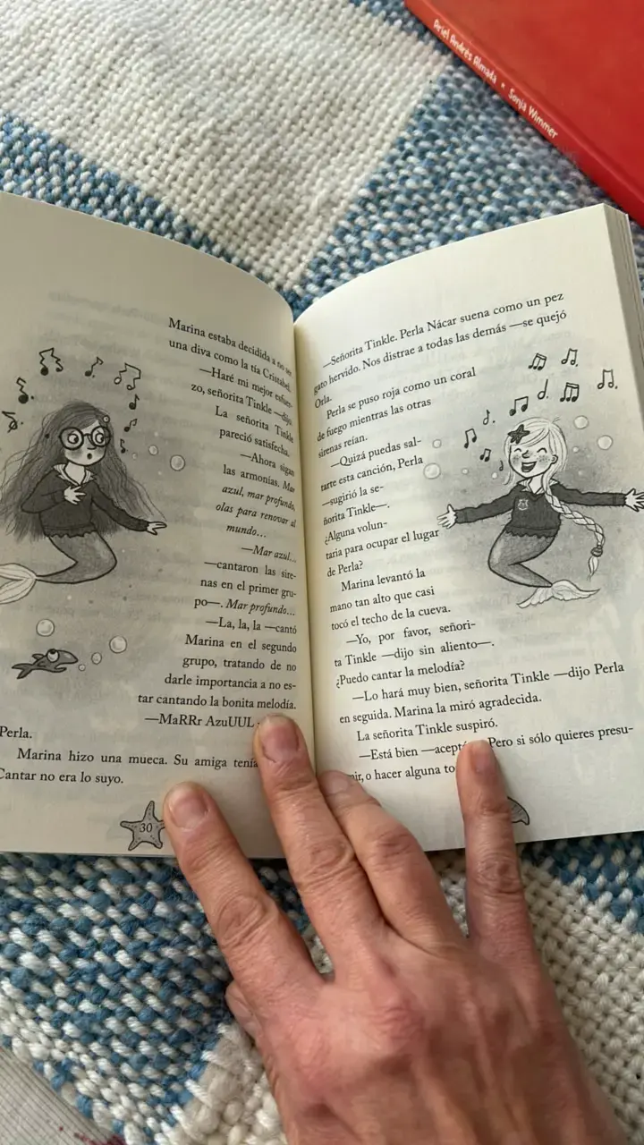 Libro Escuela de Sirenas de Lucy Courtenay - 3