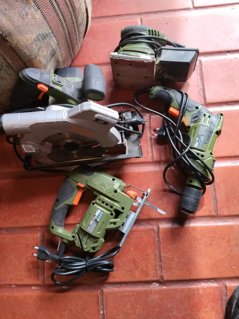 Set de herramientas eléctricas Bauker con bolso - 2
