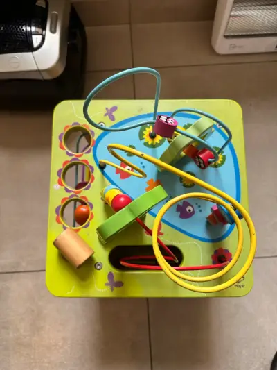 Cubo de actividades de madera para niños - miniatura 2