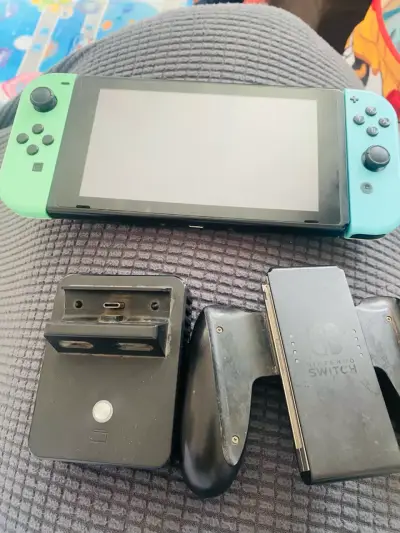 Consola Nintendo Switch con accesorios - miniatura 3