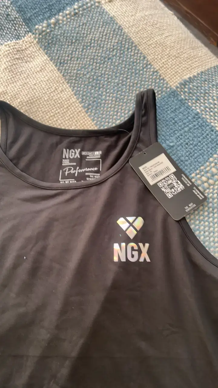 Polera sin mangas negra NGX para deporte - 2