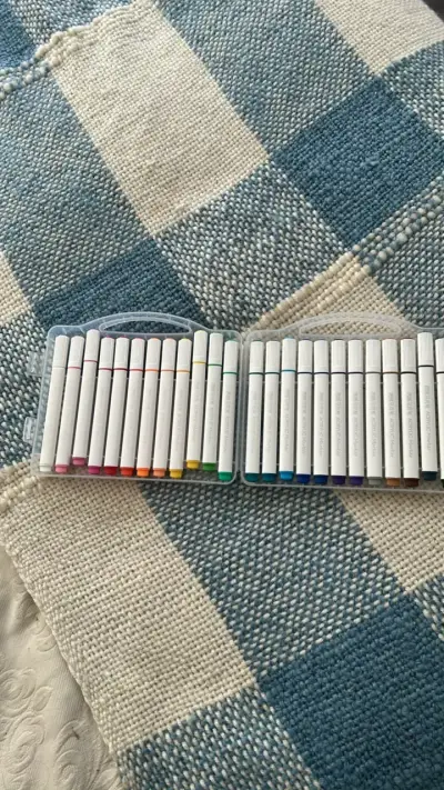 Set de 24 marcadores acrílicos colores variados - miniatura 3
