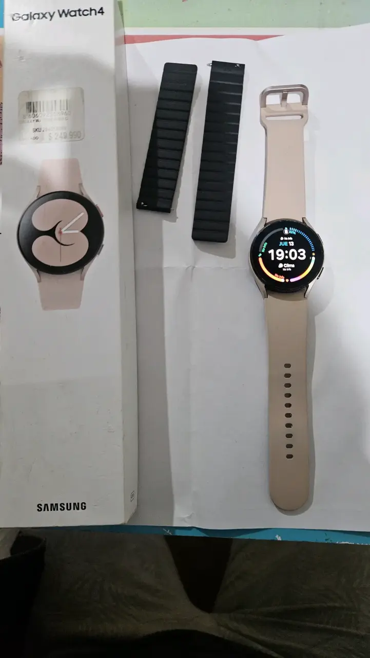 Samsung Galaxy Watch 4 - 1