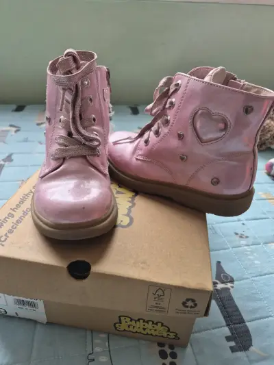 Zapatillas blancas con mariposas para niños Puma - miniatura 3