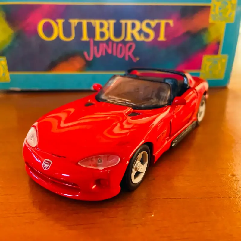 Auto Dodge Viper deportivo rojo escala 1:39 - 1