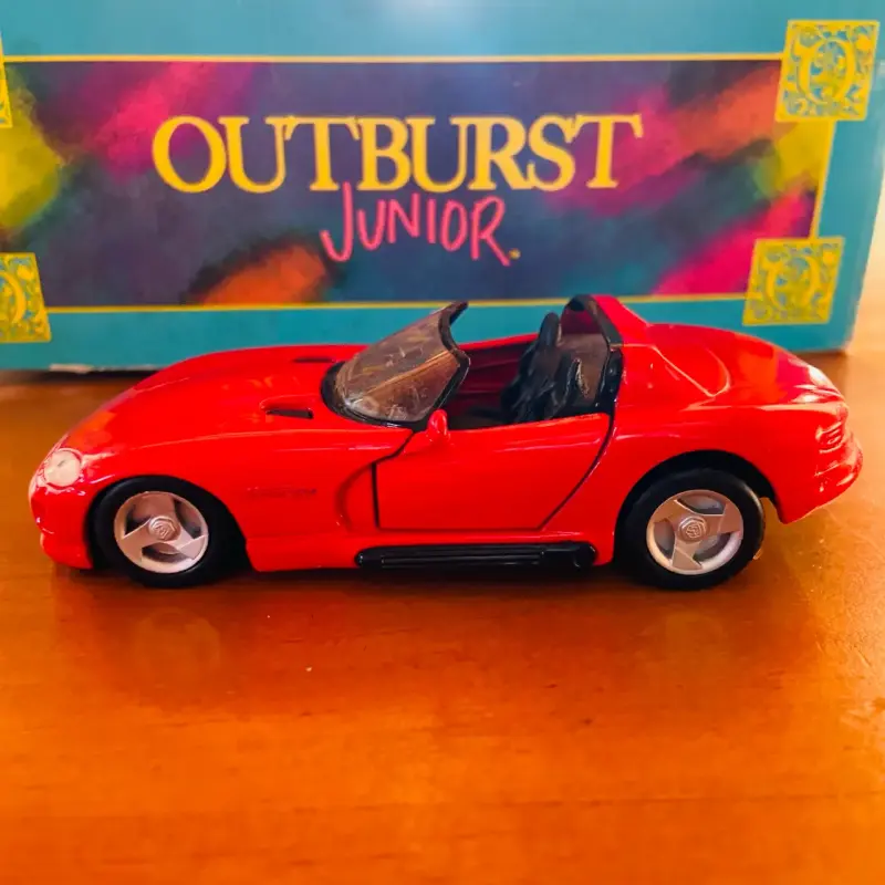 Auto Dodge Viper deportivo rojo escala 1:39 - 2