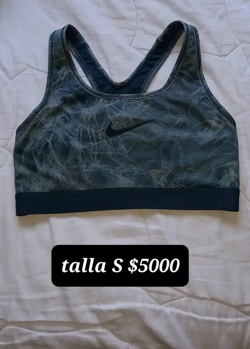 Top deportivo Nike talla S