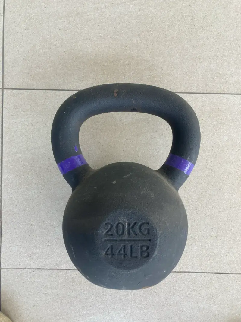 Set Kettlebell de Hierro 20, 12 y 6 kg (5 en total - 1