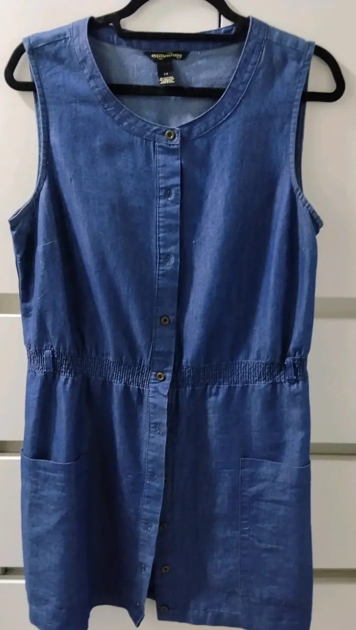 Blusa sin mangas con estampado de aves - 3