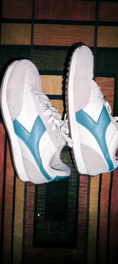 Zapatillas deportivas Diadora blancas y celestes - miniatura 5