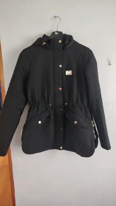 Chaqueta acolchada negra Everlast con capucha - miniatura 1