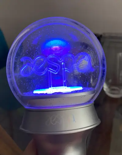 Lightstick oficial de Aespa (nolovendo) - miniatura 1