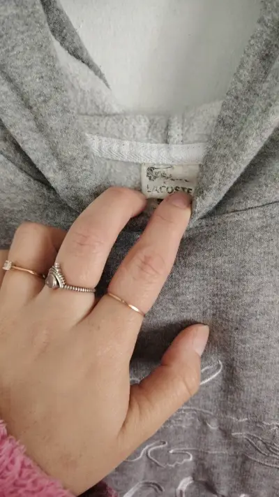 Polerón con capucha gris Lacoste para hombre - miniatura 2