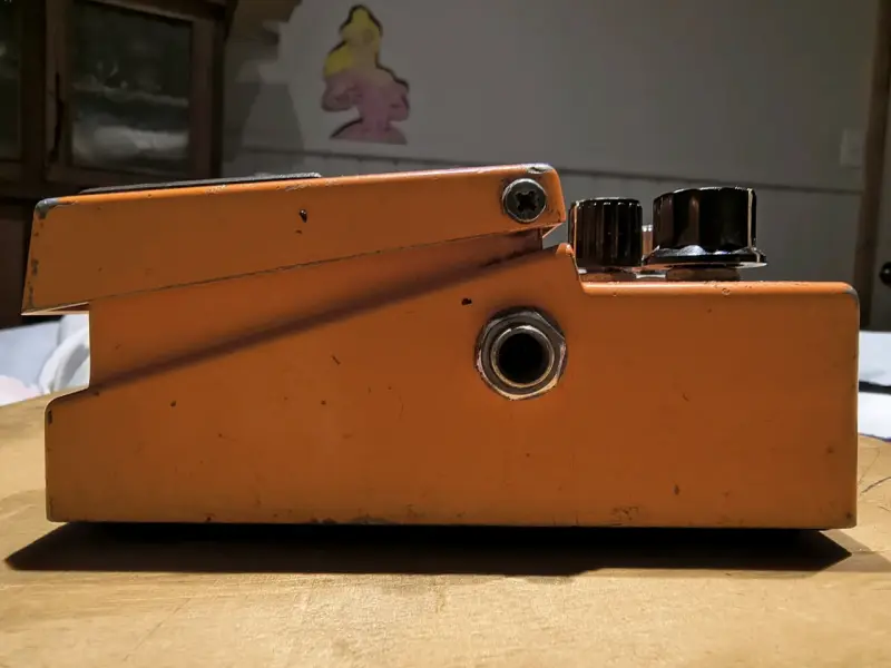 Pedal de distorsión Boss DS-1 para guitarra - 2