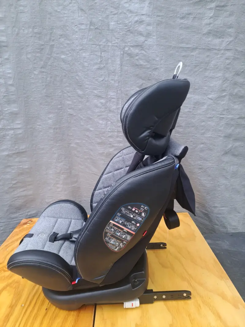 Silla de Auto bebesit 360 con ISOFIX - 4
