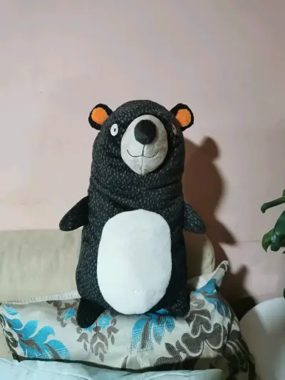 Peluche Oso Negro Pillowfort Suave y Acogedor - miniatura 1
