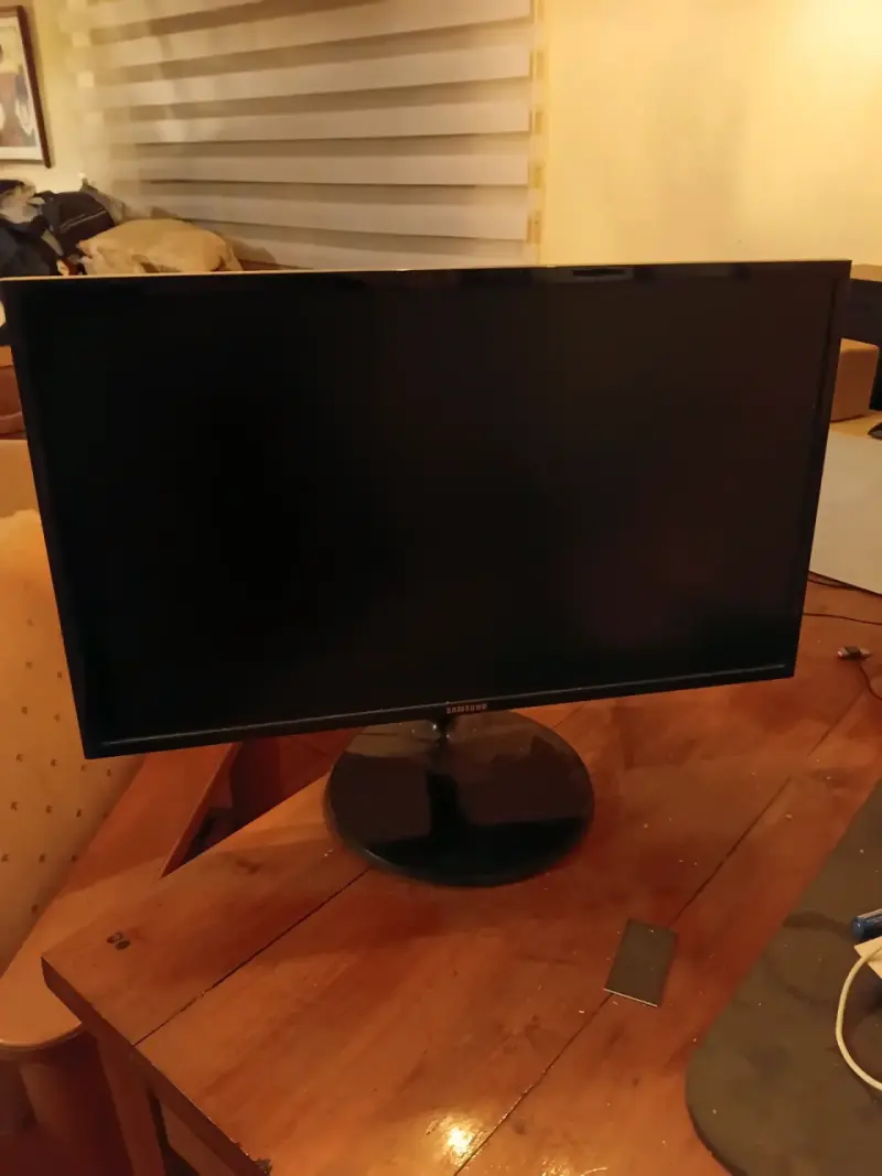 Monitor Samsung 27 pulgadas Full HD - 1