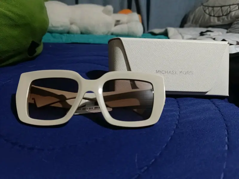 Gafas de sol cuadradas Michael Kors blancas - 3
