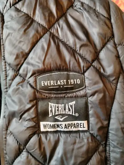 Chaqueta acolchada negra Everlast para mujer - miniatura 4