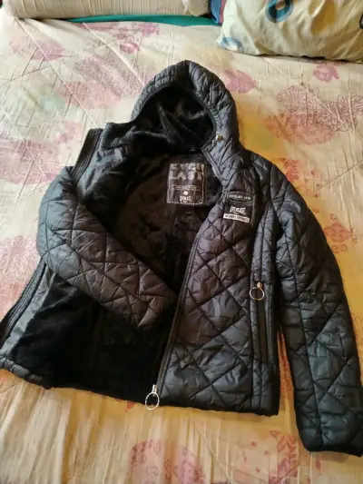 Chaqueta acolchada negra Everlast para mujer - miniatura 5