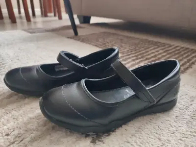Zapatos escolares negros para niña con velcro - miniatura 3