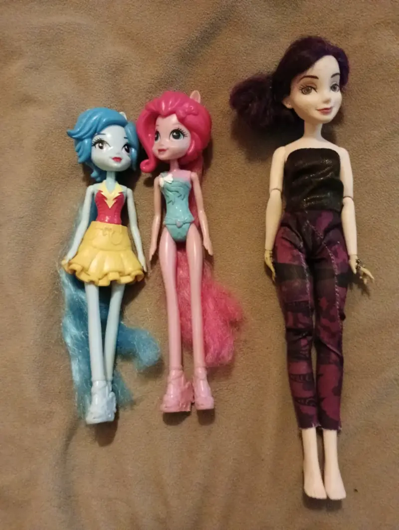 Muñecas de colección estilo Equestria Girls y Descendants
