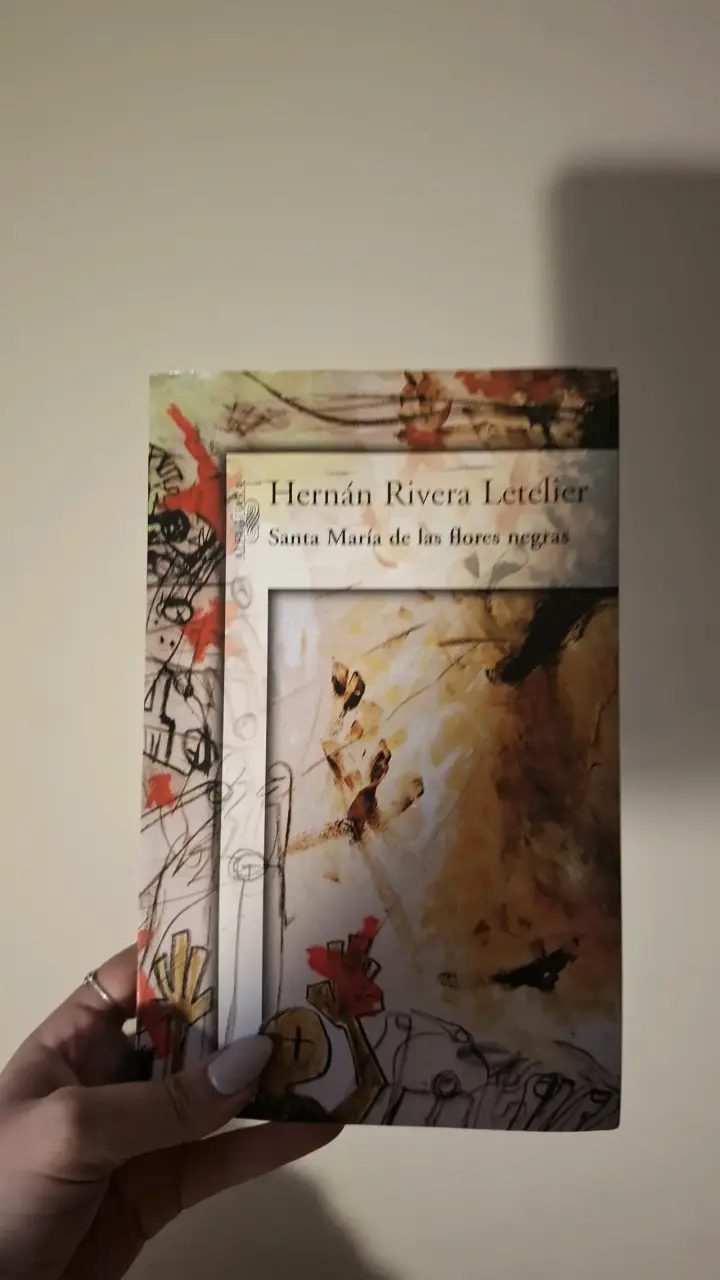 Libro 'Santa María de las flores negras' - 1
