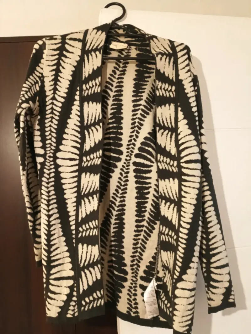 Cardigan estampado blanco y negro University Club - 1
