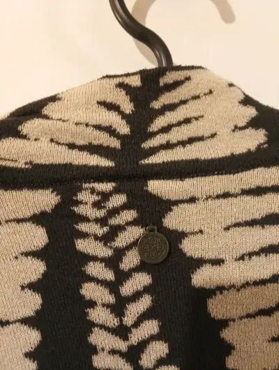 Cardigan estampado blanco y negro University Club - miniatura 3