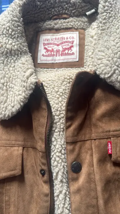 Chaqueta Levi's marrón con forro de borrego - miniatura 1