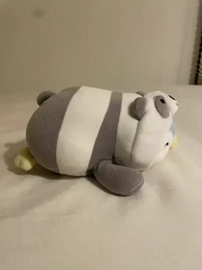 Peluche de sr. miniso disfrazado de panda - miniatura 3