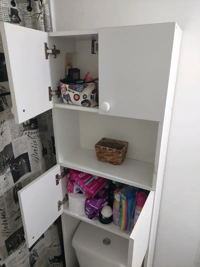 Mueble organizador de baño blanco con puertas - 2