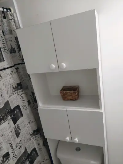 Mueble organizador de baño blanco con puertas - miniatura 3