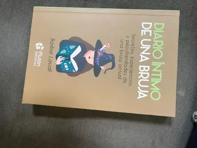 Libro Diario Íntimo De Una Bruja de Barbie Lavall - miniatura 1