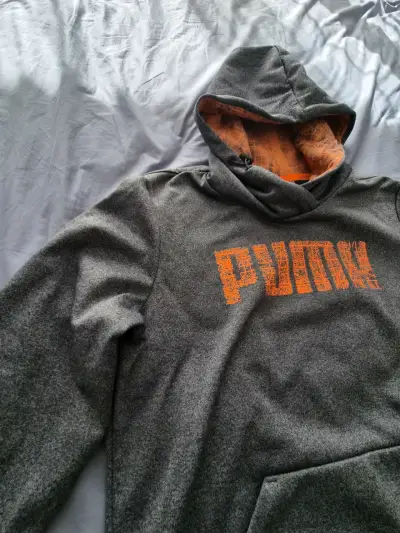 Polerón con capucha Puma gris oscuro y naranja - miniatura 3