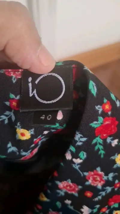 Vestido floreado sin mangas talla 40 marca IO - miniatura 4