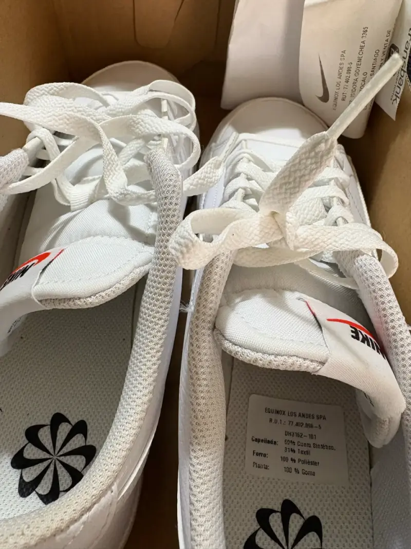 Zapatillas deportivas blancas Nike - 2