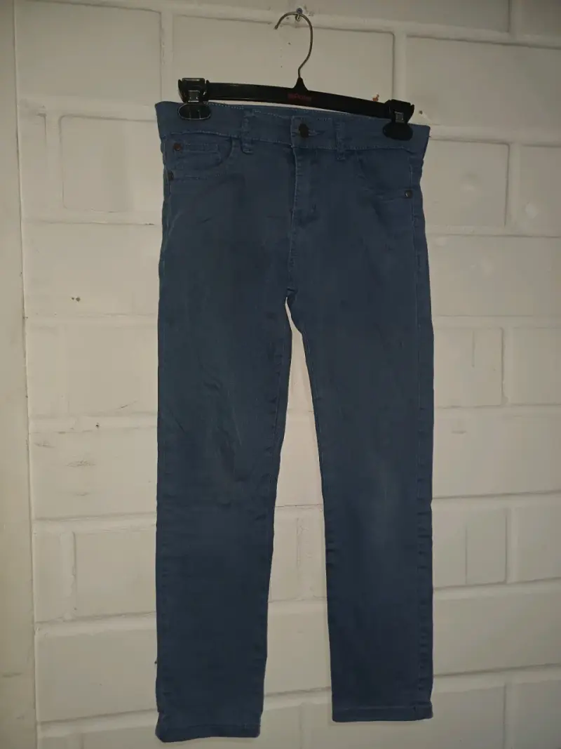 Jeans de mezclilla para mujer en buen estado - 2